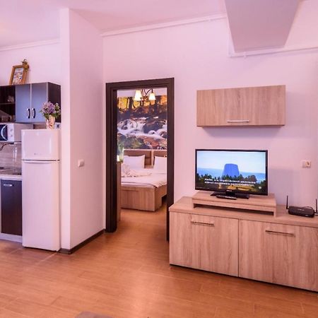 Ferienwohnung Theo Summerland Seaview Mamaia Exterior foto