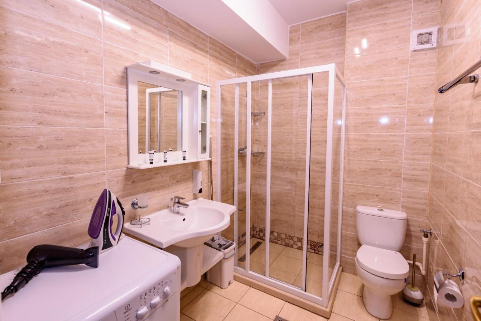 Ferienwohnung Theo Summerland Seaview Mamaia Exterior foto
