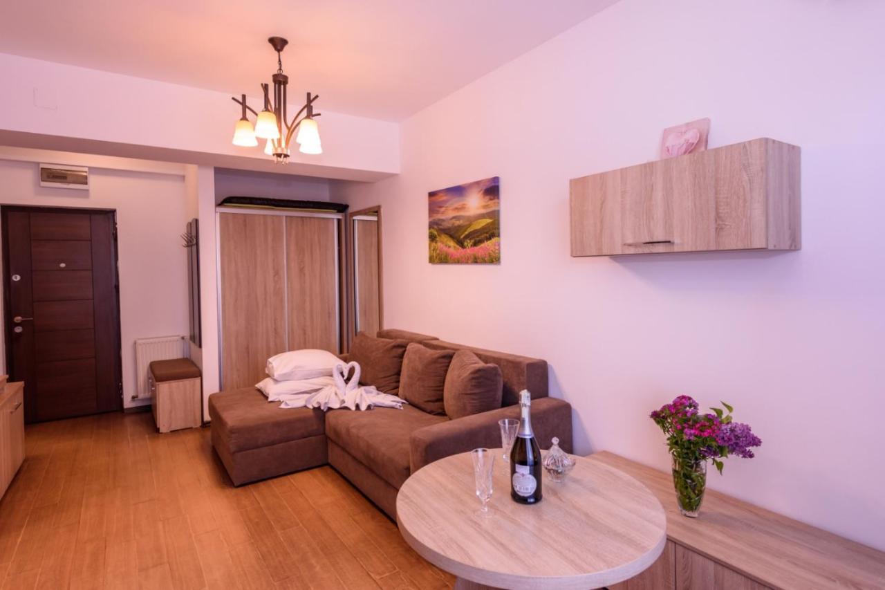 Ferienwohnung Theo Summerland Seaview Mamaia Exterior foto