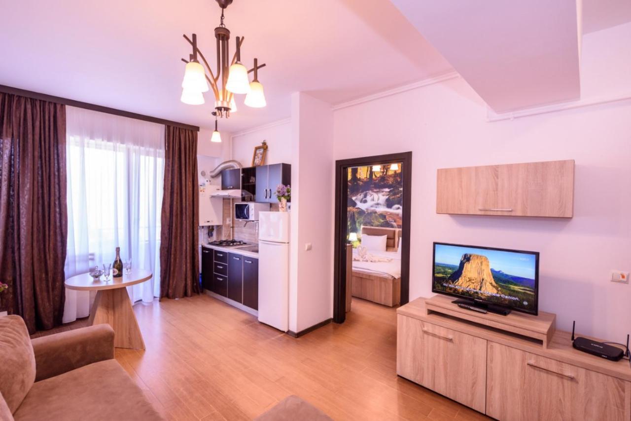 Ferienwohnung Theo Summerland Seaview Mamaia Exterior foto
