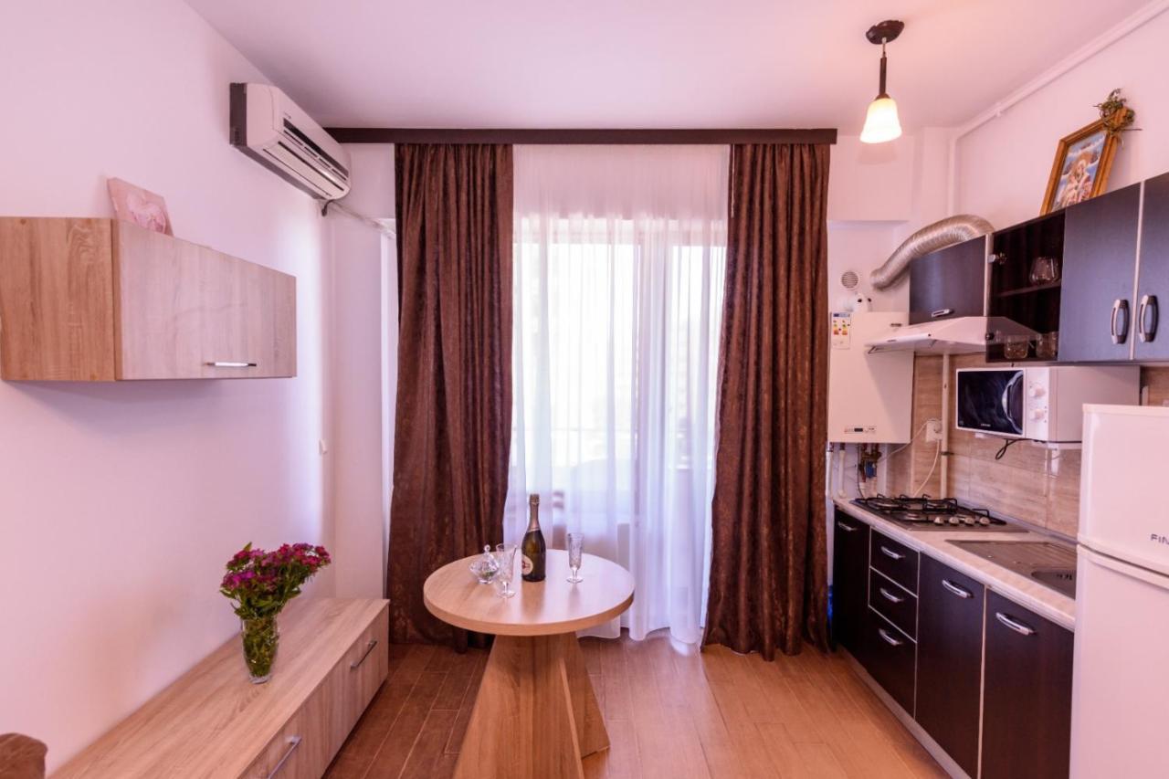 Ferienwohnung Theo Summerland Seaview Mamaia Exterior foto