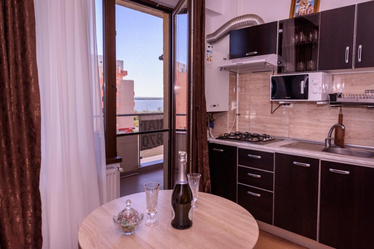 Ferienwohnung Theo Summerland Seaview Mamaia Exterior foto
