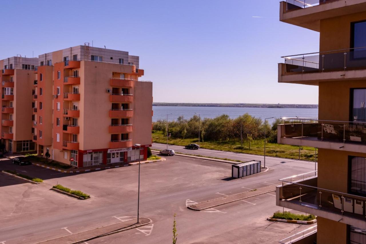 Ferienwohnung Theo Summerland Seaview Mamaia Exterior foto